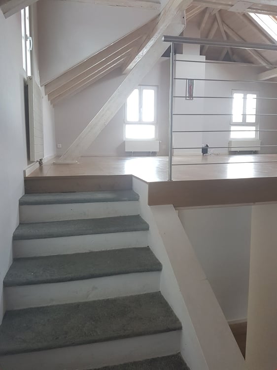 À louer ! un très bel appartement de charme de 4 pièces 1/2 en duplex, à St-Pierre-de-Clages ! 7