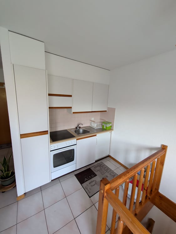 À louer ! un 2 pièces atypique, en duplex, proche de l'Hôpital de Sion ! 3