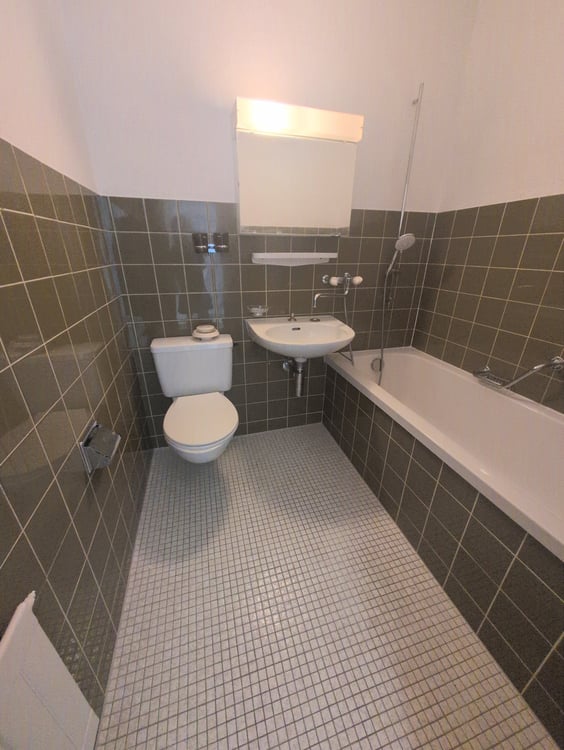 À louer ! Un spacieux appartement de 5 pièces 1/2, entouré de verdure, à l'entrée Ouest de Sion ! 14