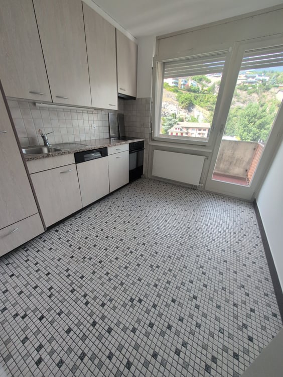 À louer, un charmant appartement de 3 pièces 1/2, à l'entrée Ouest de Sion ! 3