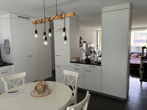 À louer, un joli appartement de 3 pièces 1/2, avec balcon, en plein coeur de Sierre ! 3