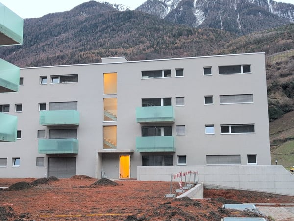 Schöne Gelegenheit! Sehr schönes 3-Zimmer-Apartment mit Terrasse, zu vermieten in Saxon! 13