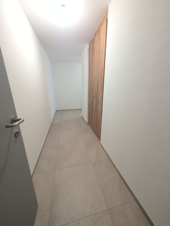 Schöne Gelegenheit! Sehr schönes 3-Zimmer-Apartment mit Terrasse, zu vermieten in Saxon! 2