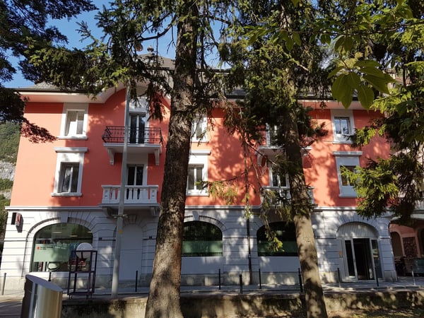 À louer, un joli appartement de 2 pièces 1/2, dans un immeuble d'époque, au coeur de St-Maurice ! 7