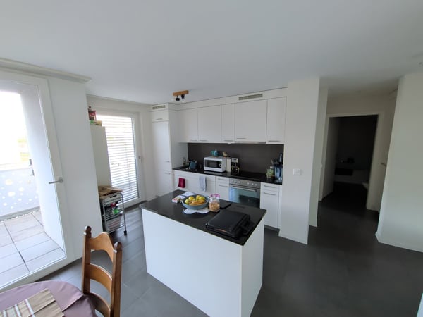 À louer, un bel appartement de 2 pièces 1/2, en attique, avec balcon, en plein coeur de Sierre ! 4