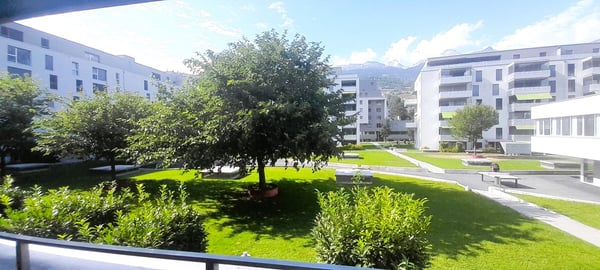 À louer, un bel appartement de 2 pièces 1/2, en attique, avec balcon, en plein coeur de Sierre ! 12