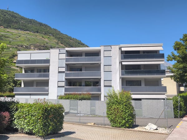 Perle rare ! Magnifique 4.5 pces, avec terrasse et pelouse privative, à louer à Martigny ! 1