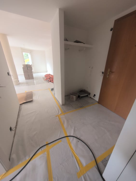 Petit bijou ! À louer, bel appartement de 4.5 pièces avec balcons, EN COURS DE RENOVATION, à Sion ! 2