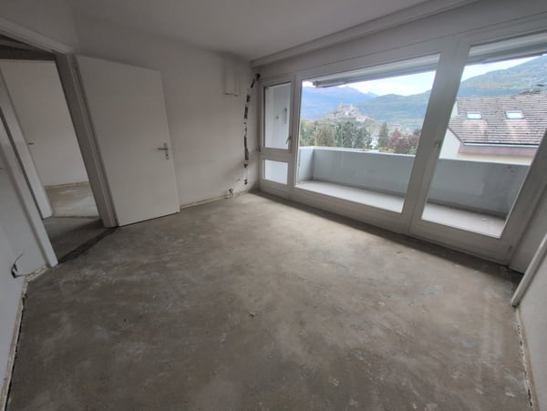 Petit bijou ! À louer, bel appartement de 4.5 pièces avec balcons, EN COURS DE RENOVATION, à Sion ! 17
