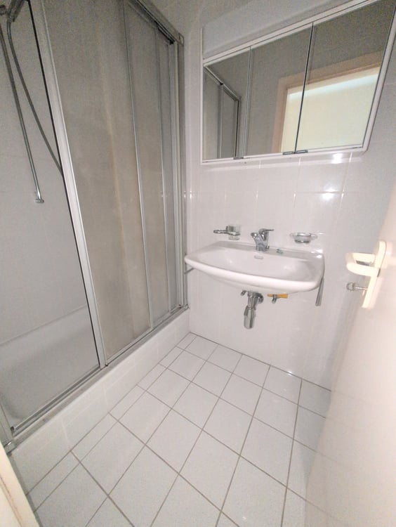 Petit bijou ! À louer, bel appartement de 4.5 pièces avec balcons, EN COURS DE RENOVATION, à Sion ! 23