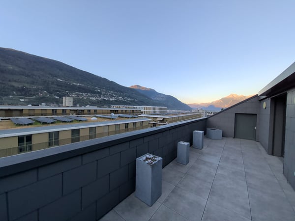 Bien d'exception ! Splendide appartement de 2.5 pièces, en attique, à louer à Sion ! 9