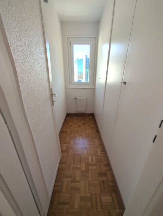 À louer ! Un joli appartement de 4 pièces 1/2 avec balcon, proche de la Place de Rome à Martigny ! 9