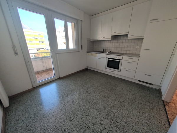 À louer ! Un joli appartement de 4 pièces 1/2 avec balcon, proche de la Place de Rome à Martigny ! 3