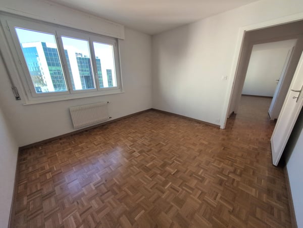 À louer ! Un joli appartement de 4 pièces 1/2 avec balcon, proche de la Place de Rome à Martigny ! 10
