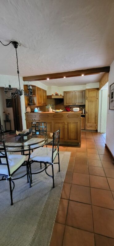 Propriété de caractère composée de 3 appartements