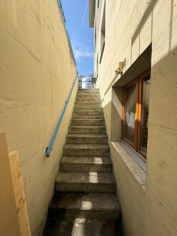 Local commercial - dépôt de stockage 6