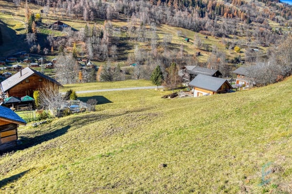 EXCLUSIF Terrain à bâtir dans le charmant village de Mission 9