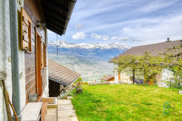 EXCLUSIVITE Magnifique chalet 4 ½ pièces avec vue panoramique à Erdesson 13
