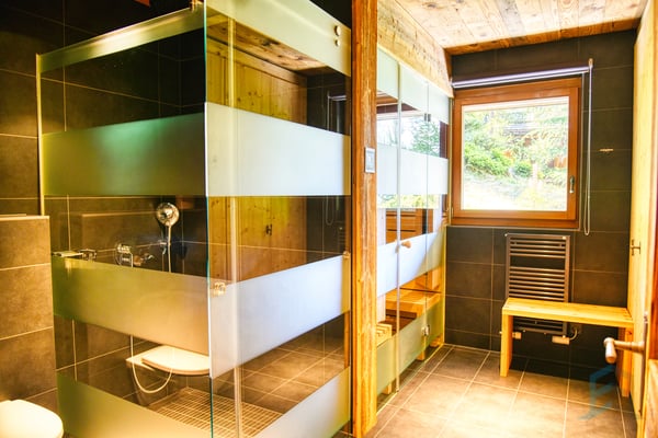 EXCLUSIVITE Somptueux Chalet de 6 ½ pièces en pleine nature 8
