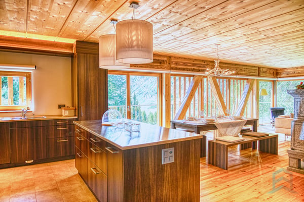 EXCLUSIVITE Somptueux Chalet de 6 ½ pièces en pleine nature 2