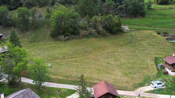 EXCLUSIF Superbe terrain à bâtir de 1478m² pour résidence principale 7
