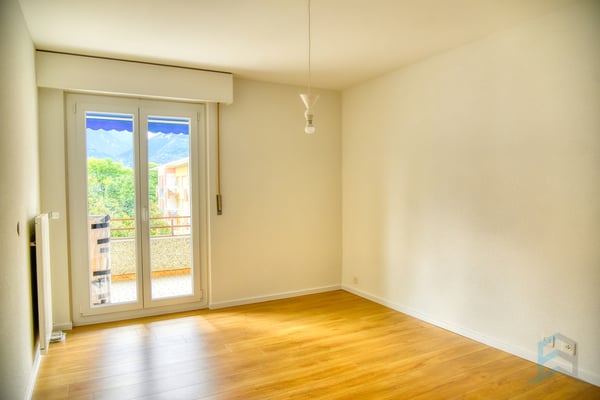 A LOUER Spacieux appartement rénové de 4 ½ pièces avec grand balcon 4