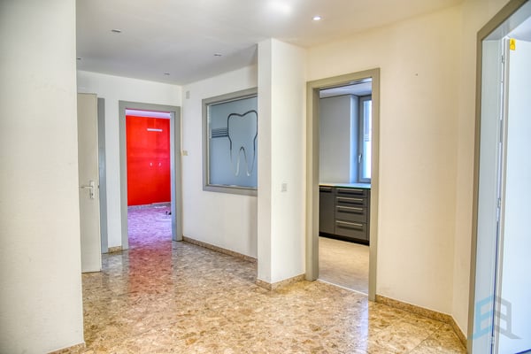 EXCLUSIVITE Local commercial de 115m² au centre de Chalais 4