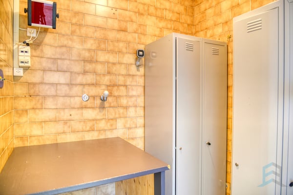EXCLUSIVITE Local commercial de 115m² au centre de Chalais 9