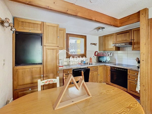Ovronnaz, appartement 3.5 pièces rez jardin dans un chalet 3