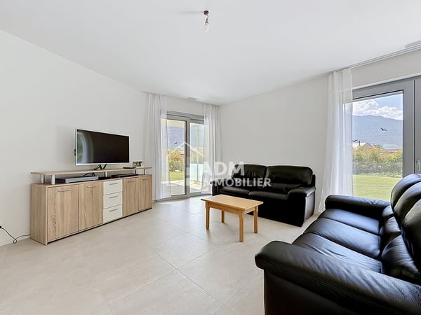 Saillon,  appartement 4.5 pièces rez avec jardin privatif de 243 m2 1