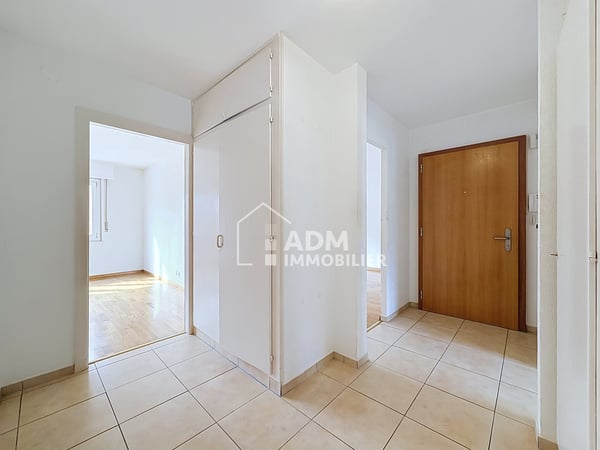 Appartement de 3.5 pièces avec deux places de parc 1