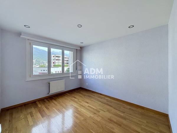 Appartement de 3.5 pièces avec deux places de parc 9