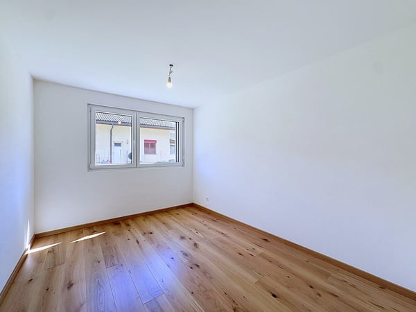Leytron, Superbe 4.5 pièces neuf avec grand jardin privatif 6