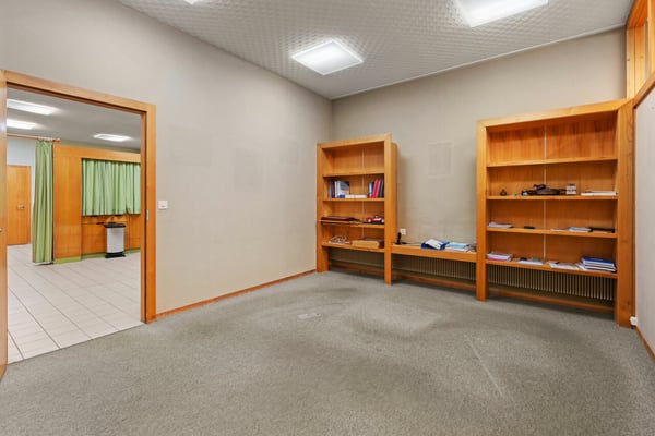 Local commercial 430m2 rue commerçante 2