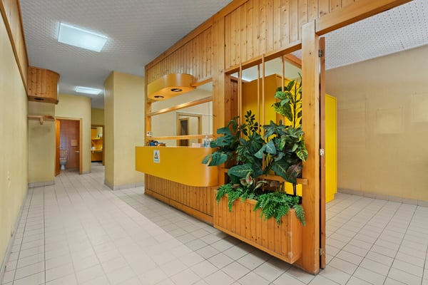 Grand local commerciale au coeur de Montana 1