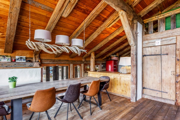 Magnifique grange rénovée au coeur du village d'Icogne 8