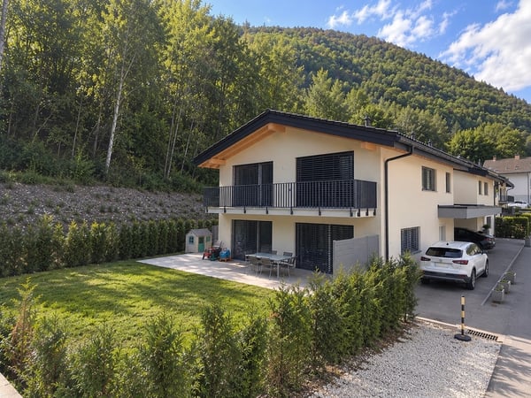 Magnifique villa récente avec spacieux jardin à Aproz 1