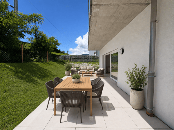 Superbe 2.5 pièces, spacieux en rez de jardin / Wunderschöne, geräumige 2.5-Zimmer-Wohnung mit Gartenanteil im Erdgeschoss 4