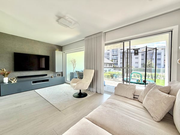 Coup de coeur ! Spacieux et lumineux 3.5 pièces avec grand balcon et suite parentale 2