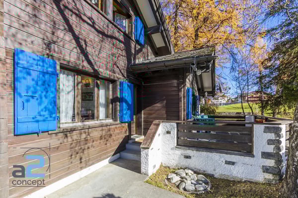 Au coeur de Crans et en bordure du golf, chalet de deux logements 3