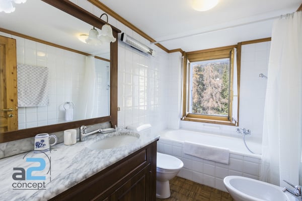 Au coeur de Crans et en bordure du golf, chalet de deux logements 9