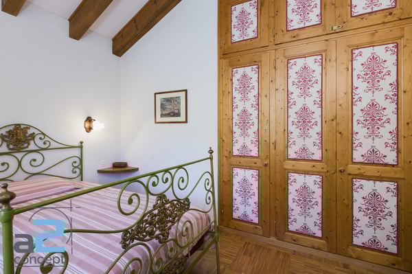 Au coeur de Crans et en bordure du golf, chalet de deux logements 7