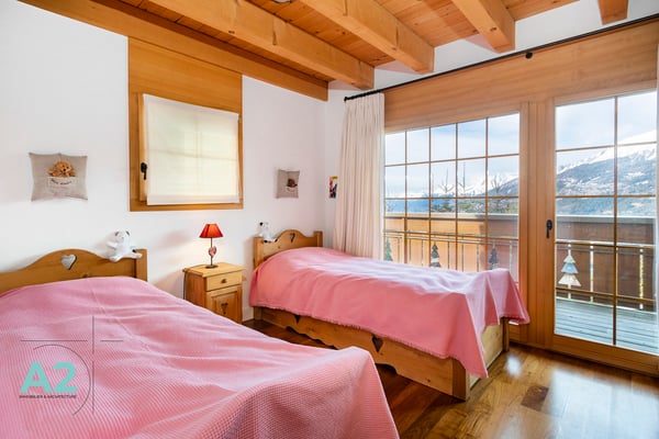 Chalet avec Vue imprenable sur la Vallée et les Alpes 10