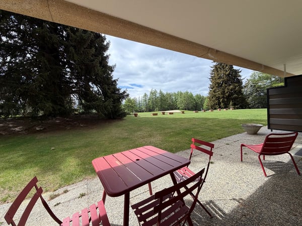 Situation exceptionnelle pour ce 4.5 pièces au bord du golf 12
