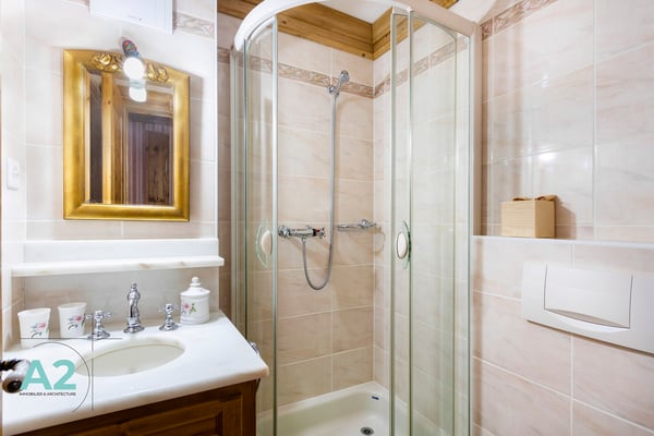MAGNIFIQUE APPARTEMENT AU BORD DU LAC DE LA MOUBRA 11