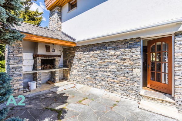 Propriété unique, de caractère avec vue imprenable et excellent ensoleillement 6