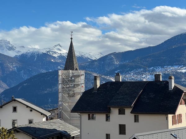 Location à l'année: appartement neuf au coeur du village de Montana 7