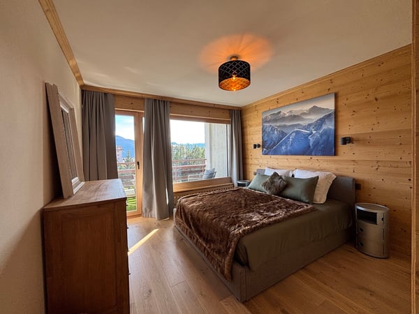 Appartement rénové en plein centre de Crans à louer à l'année 6