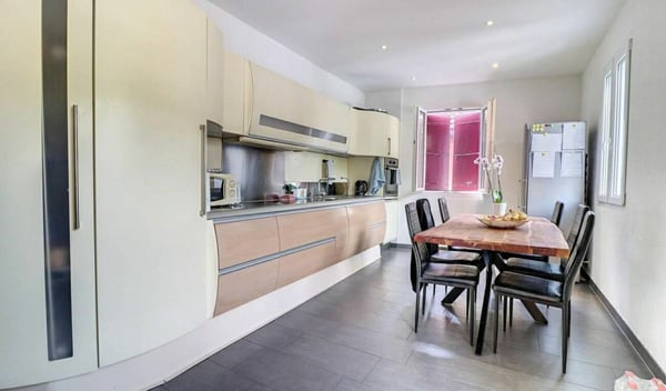 Immeuble mixte à Bex 28