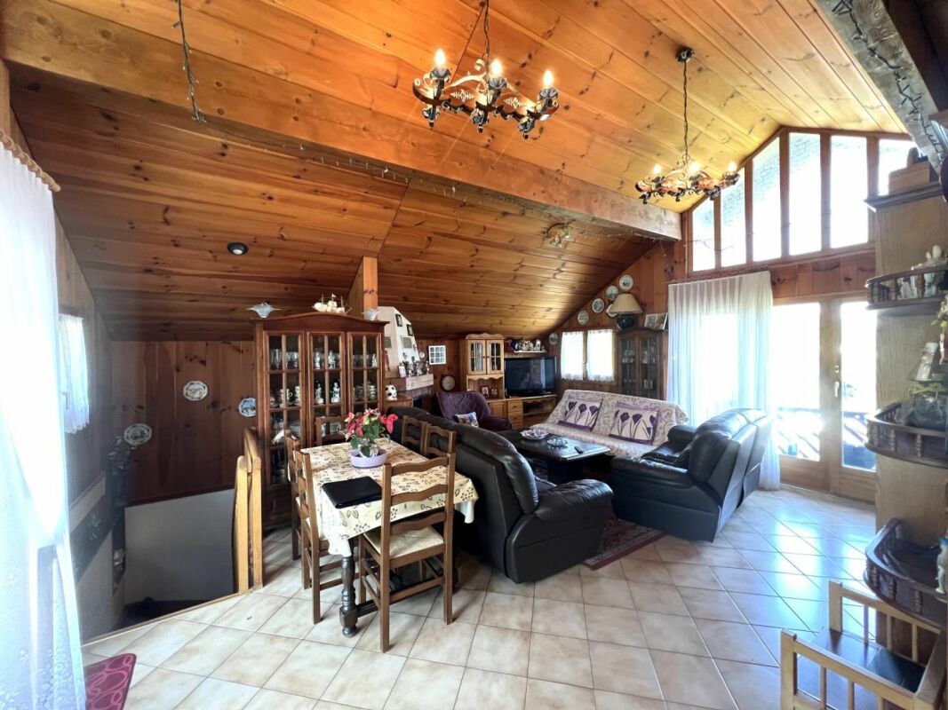 Chalet 5.5 pièces à Choëx